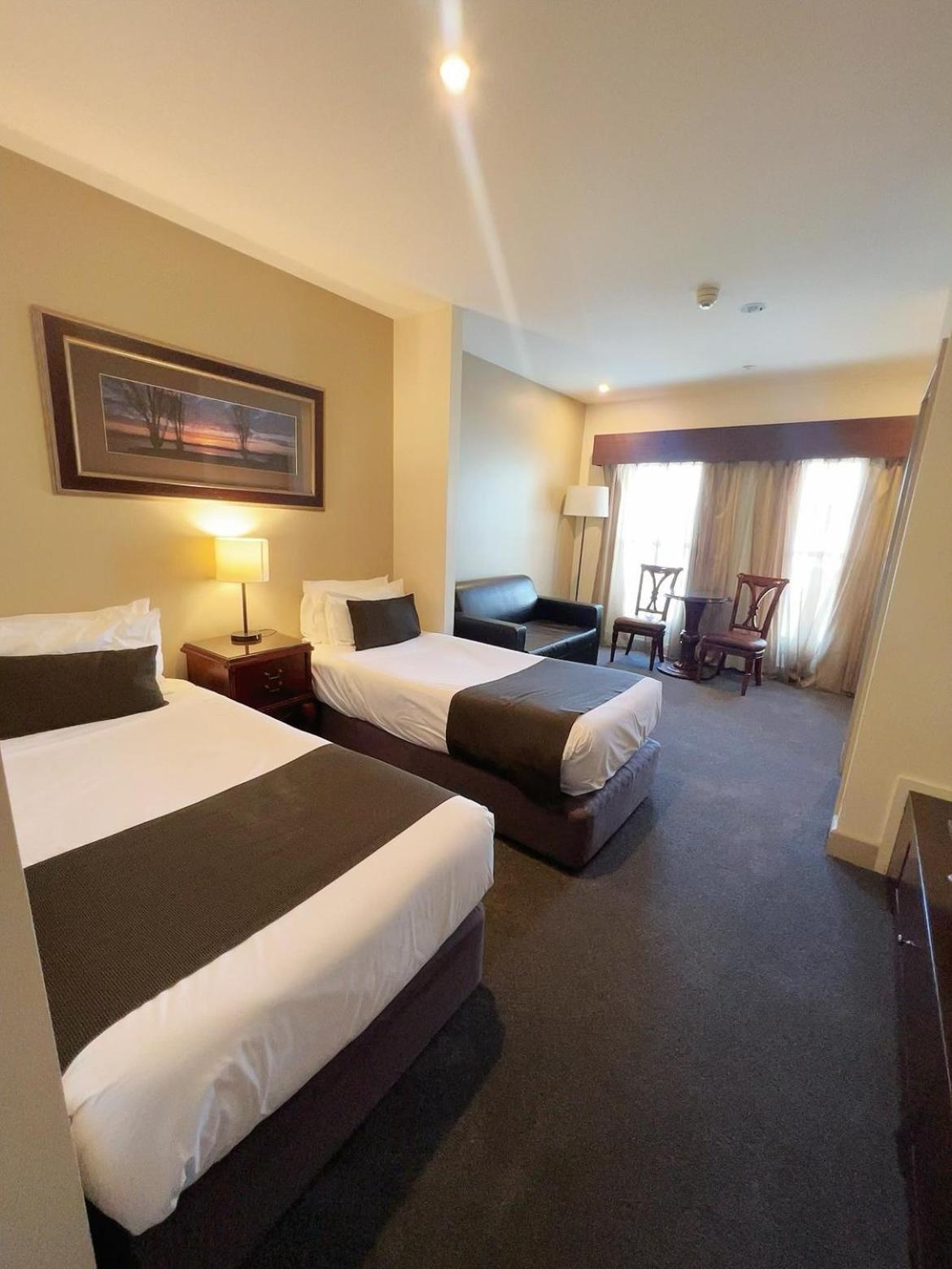 Quality Inn Heritage On Lydiard Ballarat Extérieur photo